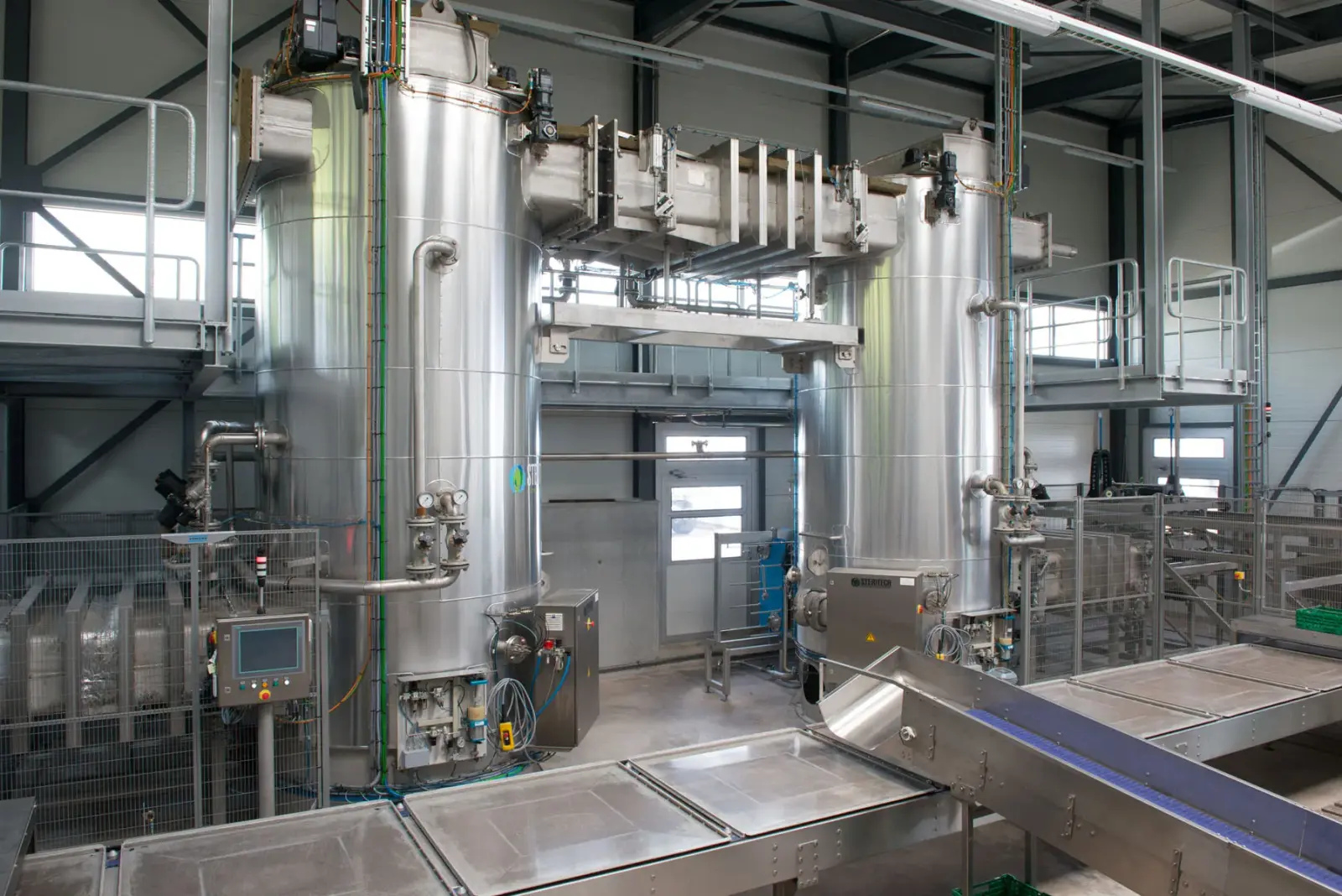 Zuckermais-Verarbeitung in der Produktionshalle