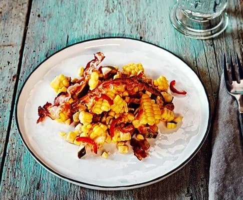 Maissalat mit Feigen und Speck